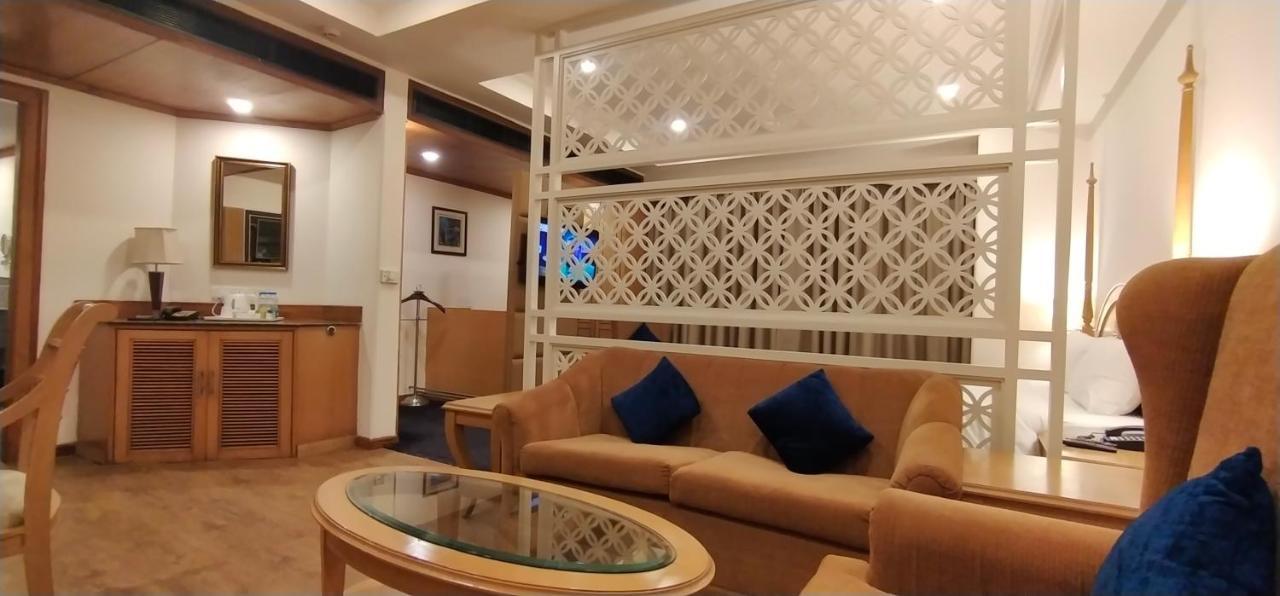 Inn Riviera Джамму Экстерьер фото